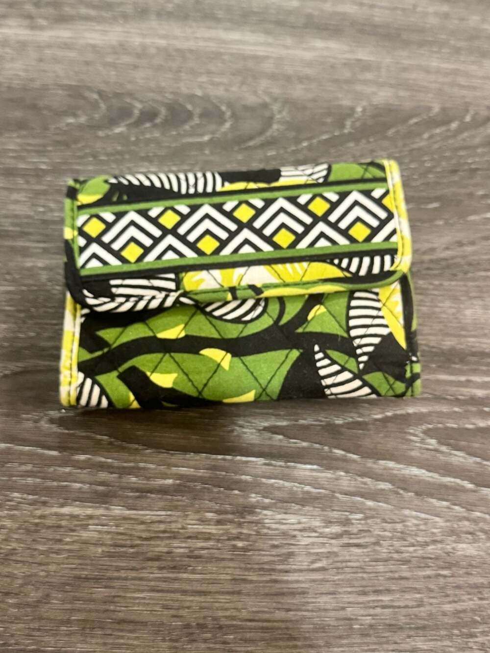 Vera Bradley Lime’s Up Tri Fold Wallet Green Yellow Black